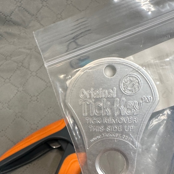 Dog Essentials Bundle Set Nail Clippers Tick Remover Treat Flicker Can Covers x3 - Picture 5 of 11